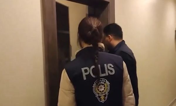 İzmir'de fake kadın profili ile 8 milyonluk vurgun!